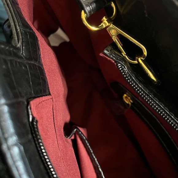 Adrienne Vittadini Black Faux Croc and Fur Handbag - Picture 7 of 12